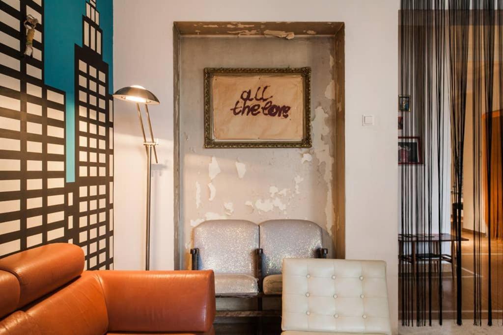 Mid Century 3 Bdr City Centre Townhouse Athén Kültér fotó